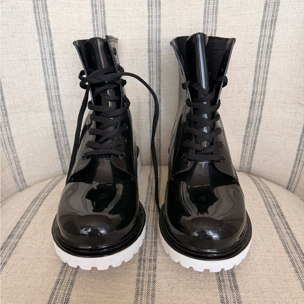 Black Lace-Up Boots - Picture 2 of 6
